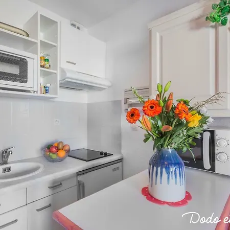 Апартаменты Quiet Cute 1 Bedroom With Terrace - Dodo Et Tartine